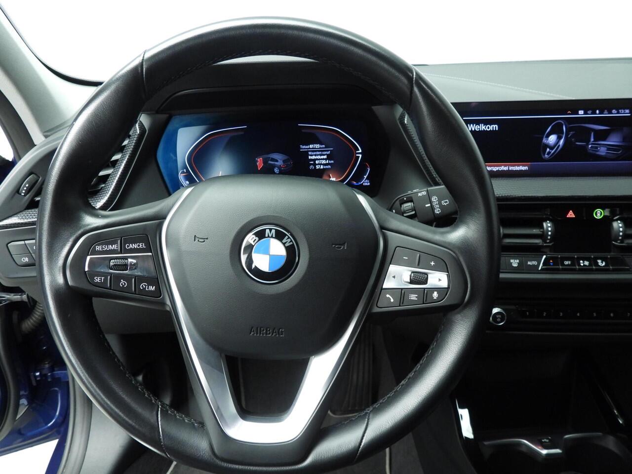 BMW 1-SERIE 5-Deurs 116i | LED | Navigatie | Sportstoelen | Stoelverwarming | Cruise controle | DAB | Alu 17 inch