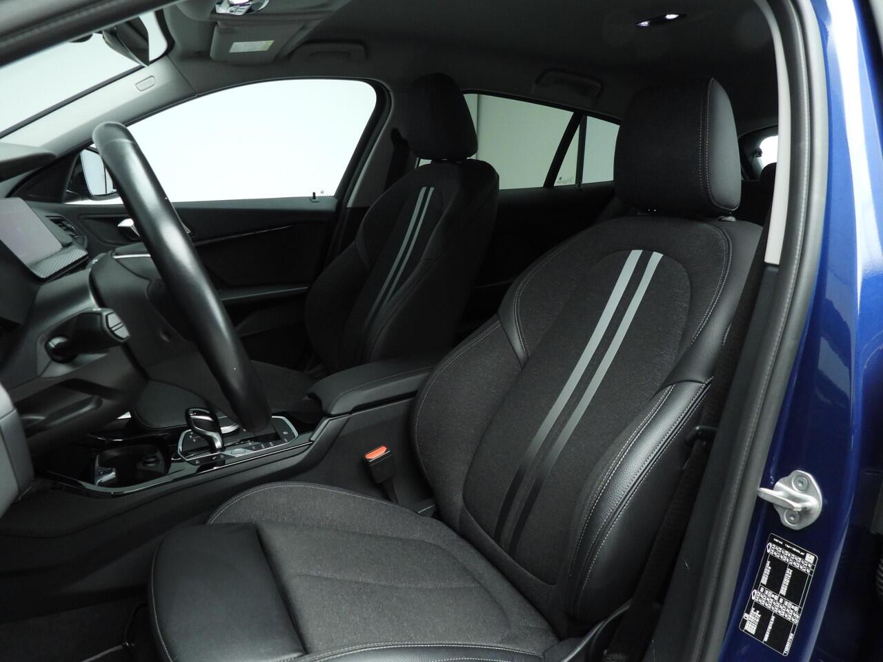 BMW 1-SERIE 5-Deurs 116i | LED | Navigatie | Sportstoelen | Stoelverwarming | Cruise controle | DAB | Alu 17 inch