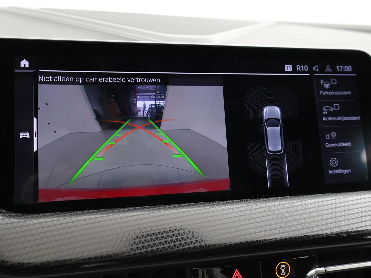 BMW 1-SERIE 116D LESAUTO DUBBELE BEDIENING HANDGESCHAKELD + CAMERA | SPORTSTOELEN | LED