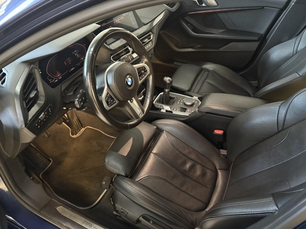 BMW 1-SERIE 118i Bns Edition+Stoel/Stuurverwarming*Digi.Dash*Keyless*