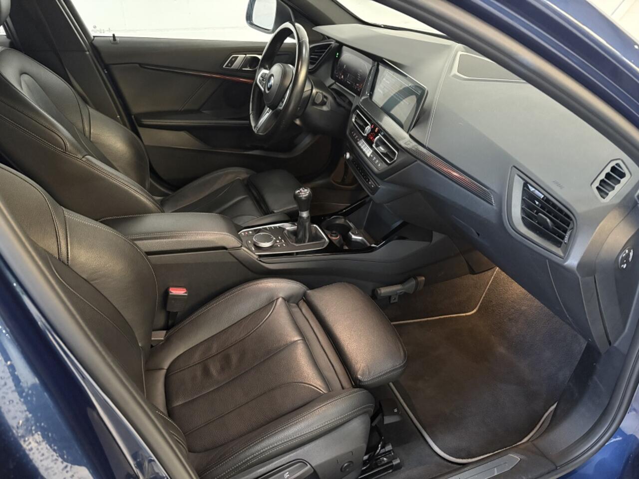 BMW 1-SERIE 118i Bns Edition+Stoel/Stuurverwarming*Digi.Dash*Keyless*