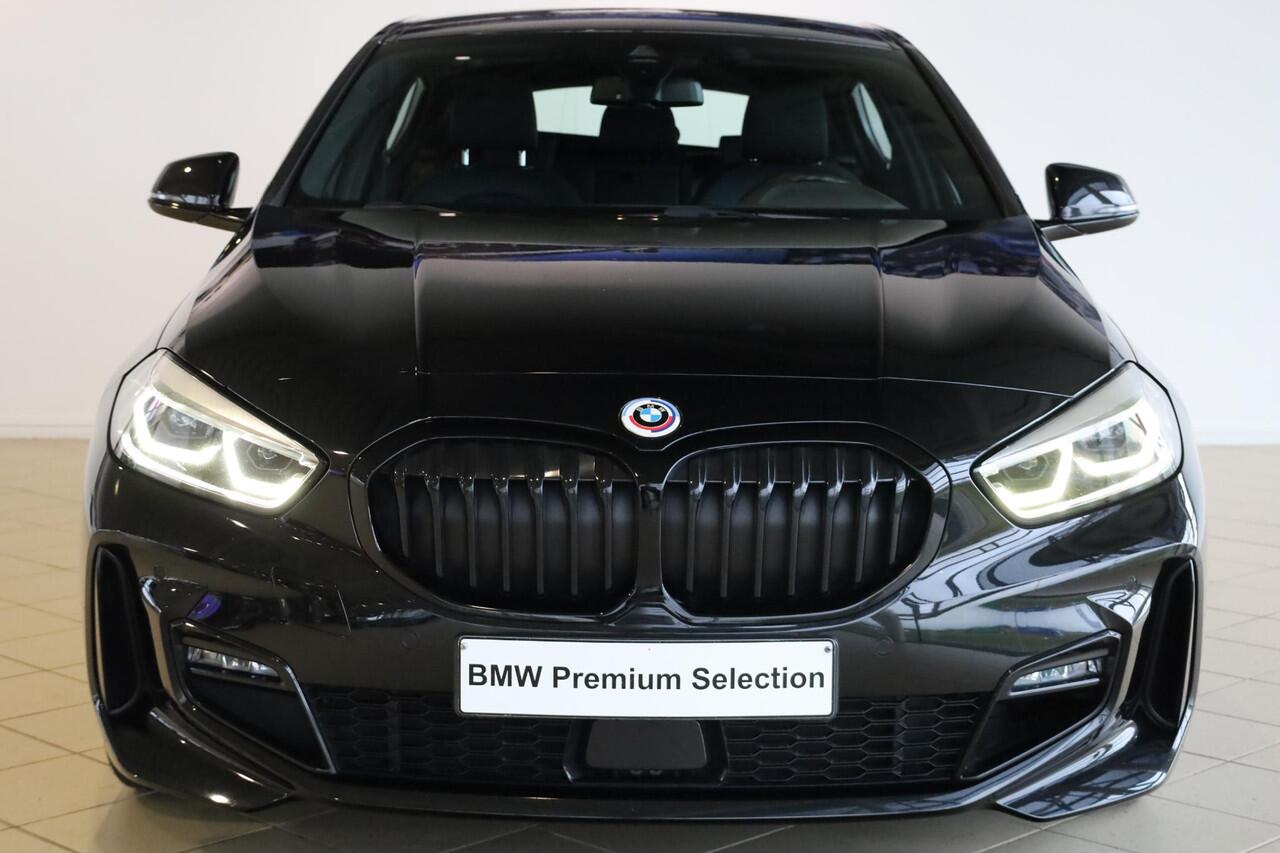 BMW 1-SERIE 116i | M Sportpakket | Stoel- en Stuurverwarming | HiFi Sound System