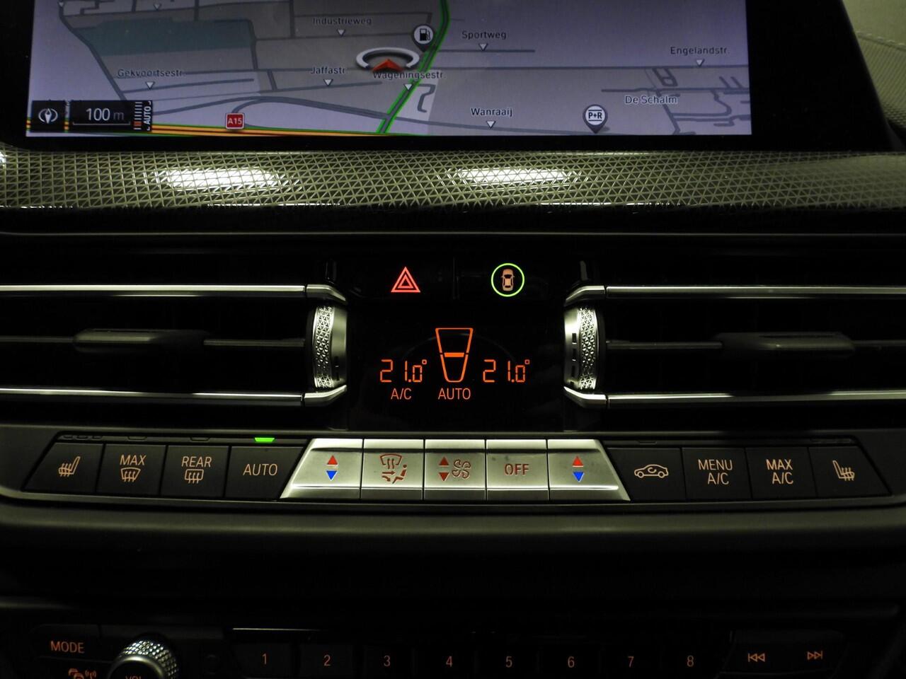 BMW 1-SERIE 118i Aut. Intro Sport Line VOL LEER/NAVI/CAMERA/LED/18"LMV!