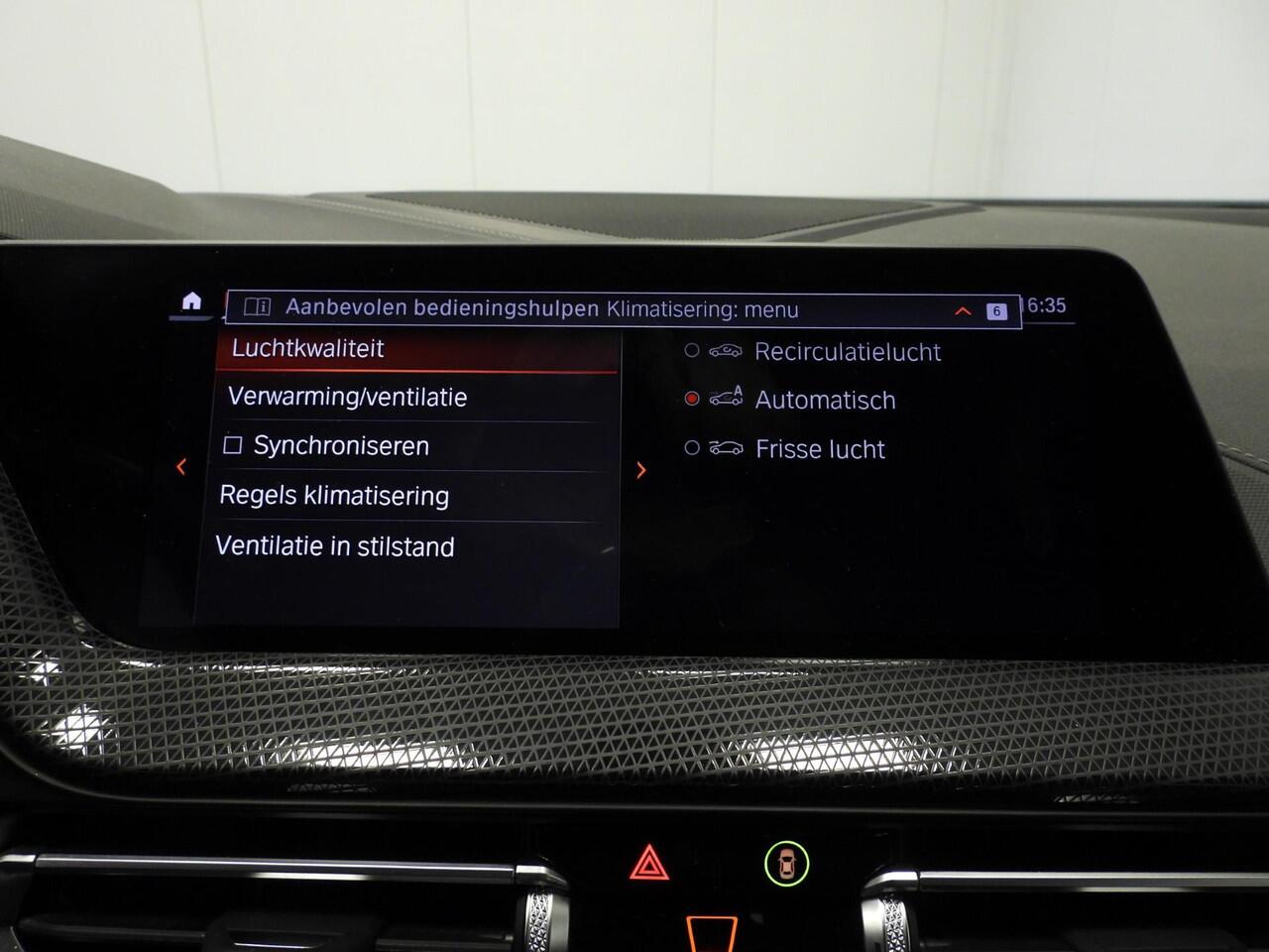 BMW 1-SERIE 118i Aut. Intro Sport Line VOL LEER/NAVI/CAMERA/LED/18"LMV!