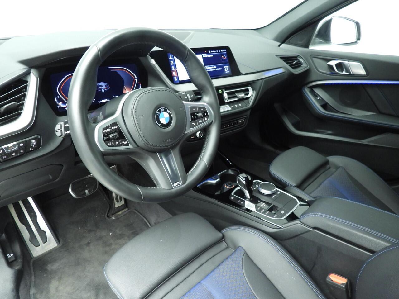 BMW 1-SERIE 5-Deurs 118i | M-Sportpakket | LED | Navigatie | Sportstoelen | Clima | DAB | Hifi speakers | Alu 17 inch