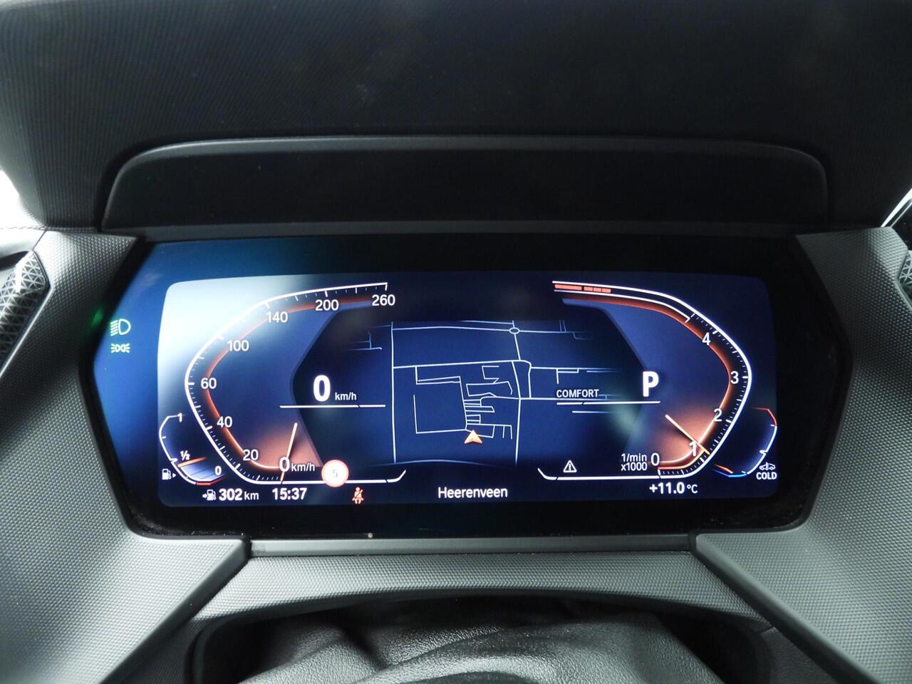 BMW 1-SERIE 5-Deurs 118i | LED | Leder | Navigatie | Sportstoelen | Stoelverwarming | DAB | Alu 17 inch