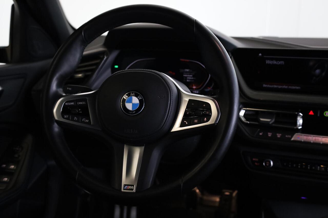 BMW 1-SERIE 5-deurs 118i M Sportpakket | Stoelverwarming | HiFi