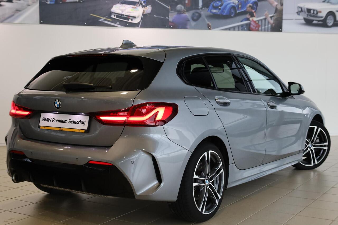 BMW 1-SERIE 5-deurs 118i M Sportpakket | Stoelverwarming | HiFi