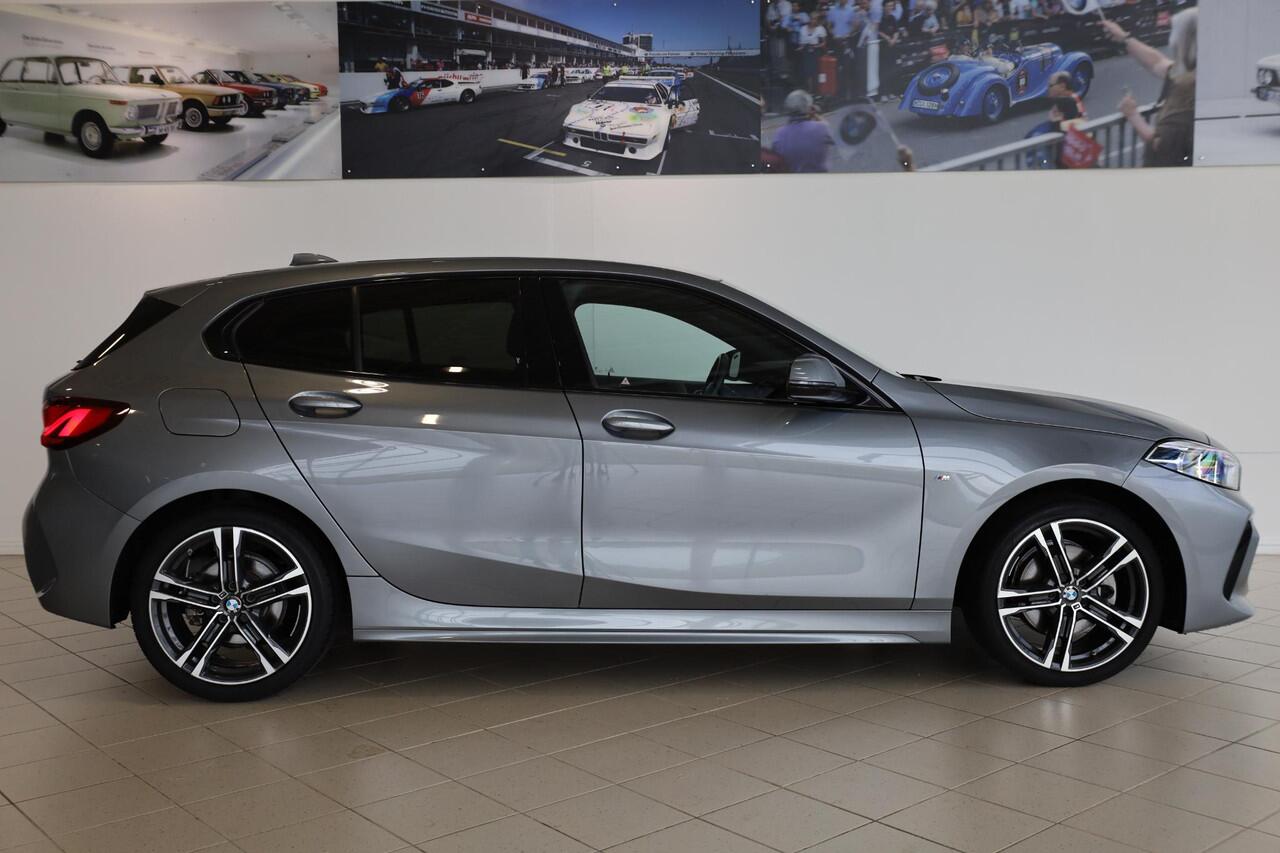BMW 1-SERIE 5-deurs 118i M Sportpakket | Stoelverwarming | HiFi