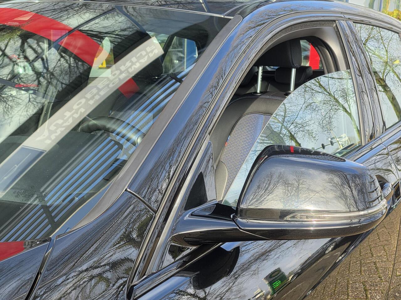 BMW 1-SERIE 120i M-Sport | Navigatie | Sportstoelen | Cruise Control | Apple carplay / Android auto