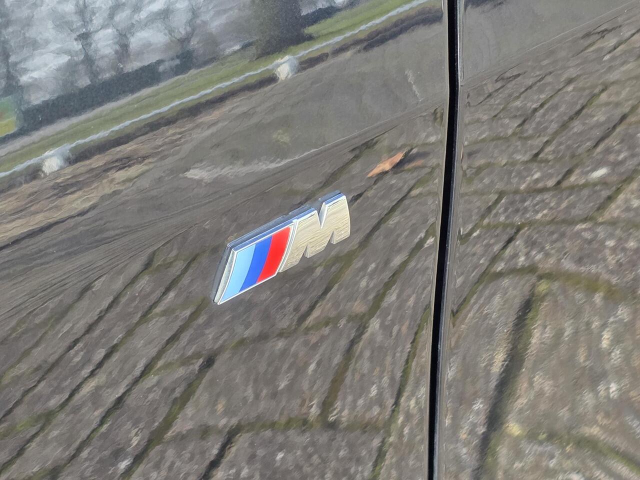 BMW 1-SERIE 120i M-Sport | Navigatie | Sportstoelen | Cruise Control | Apple carplay / Android auto