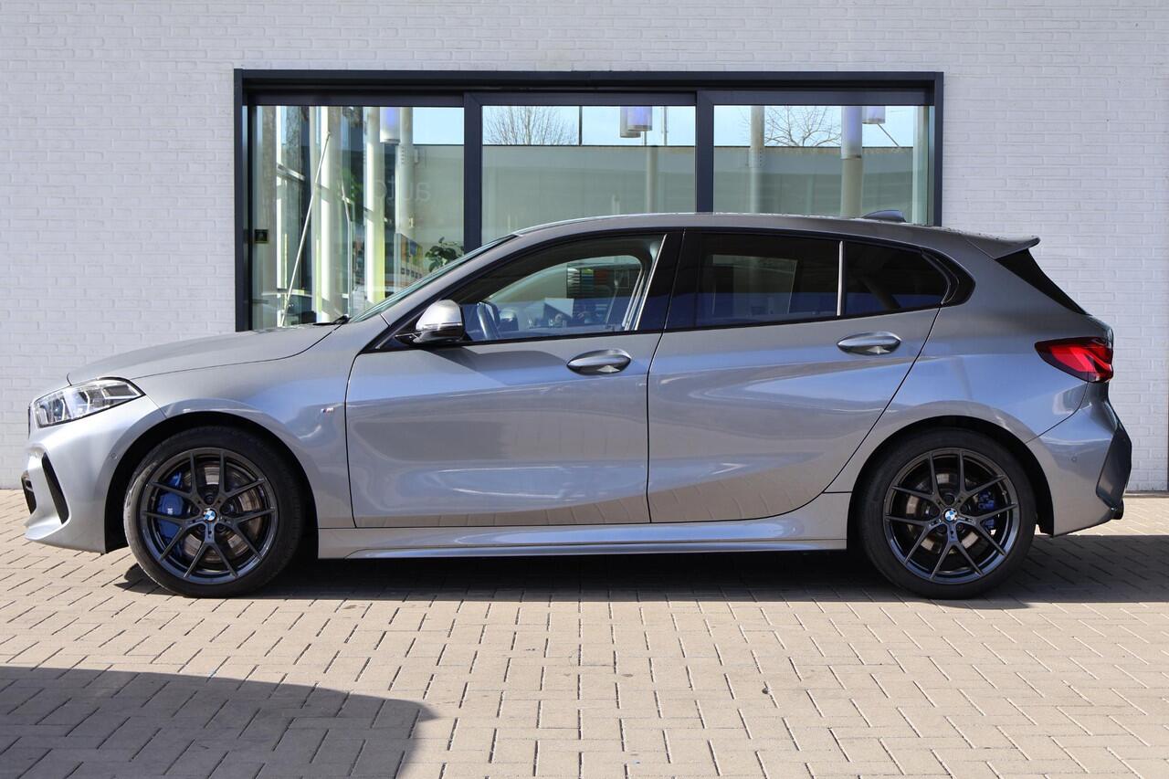 BMW 1-SERIE 120i Executive | M Sport | Driving Assistant | HiFi | elektrisch verstelbare stoel(en) met geheugen