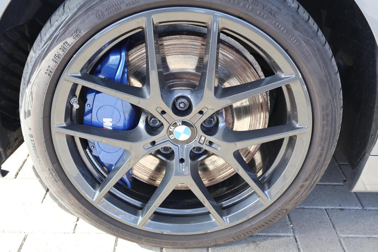 BMW 1-SERIE 120i Executive | M Sport | Driving Assistant | HiFi | elektrisch verstelbare stoel(en) met geheugen