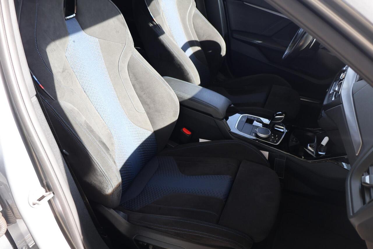 BMW 1-SERIE 120i Executive | M Sport | Driving Assistant | HiFi | elektrisch verstelbare stoel(en) met geheugen