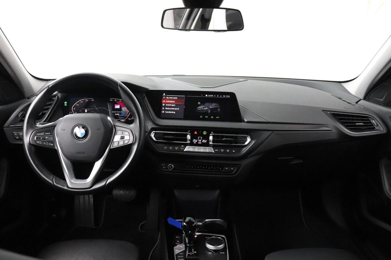 BMW 1-SERIE 118i Introduction Edition | Sport Line | Leder | Sfeerverlichting |