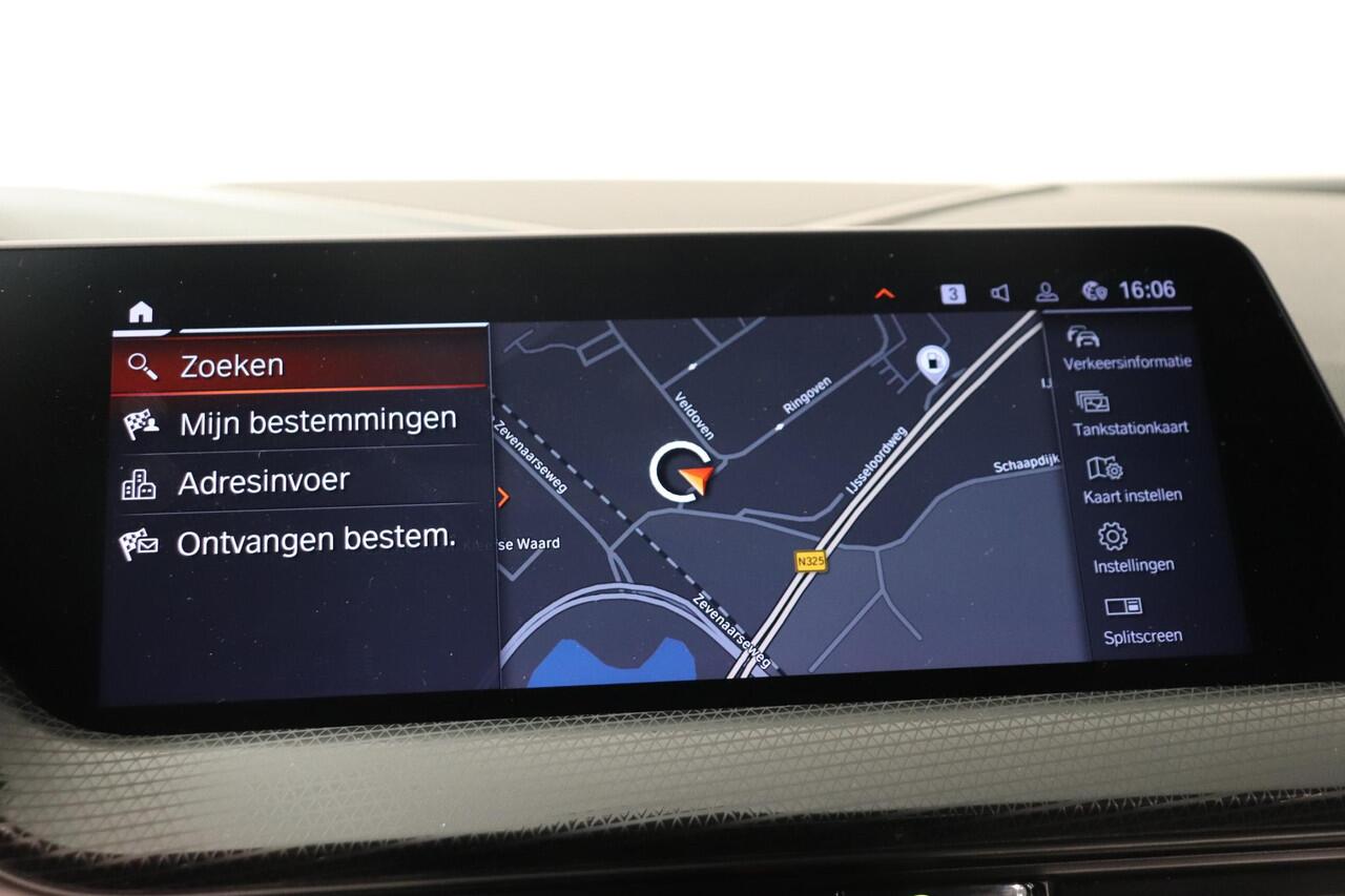 BMW 1-SERIE 118i Business Edition Plus | Camera | Climate control | 18"Lichtmetaal | Sport Line |