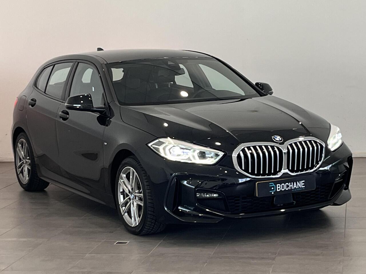 BMW 1-SERIE 118i Business Edition | M Sport | LED | Achteruitrijcamera | Lichtmetalen velgen 17" | Apple Carplay/Android Auto | 1e eigenaar!