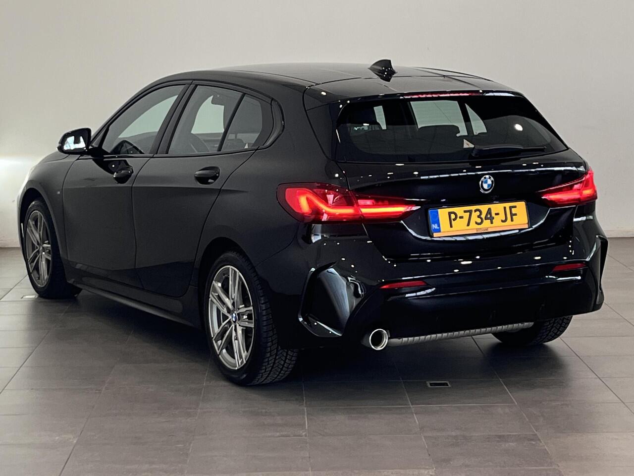 BMW 1-SERIE 118i Business Edition | M Sport | LED | Achteruitrijcamera | Lichtmetalen velgen 17" | Apple Carplay/Android Auto | 1e eigenaar!