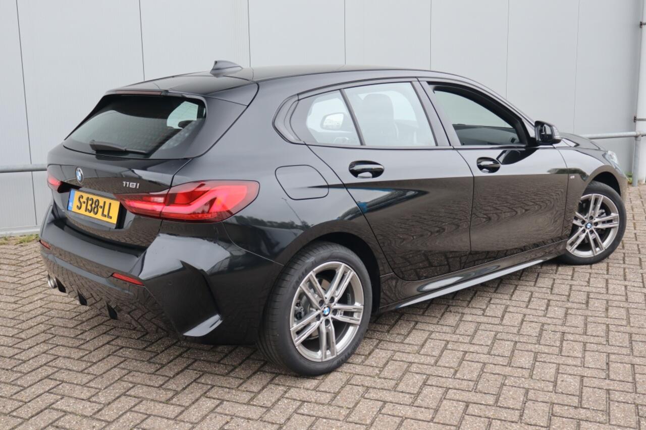 BMW 1-SERIE 118i M Sport I Geen Import I M pakket | Carplay | Compleet