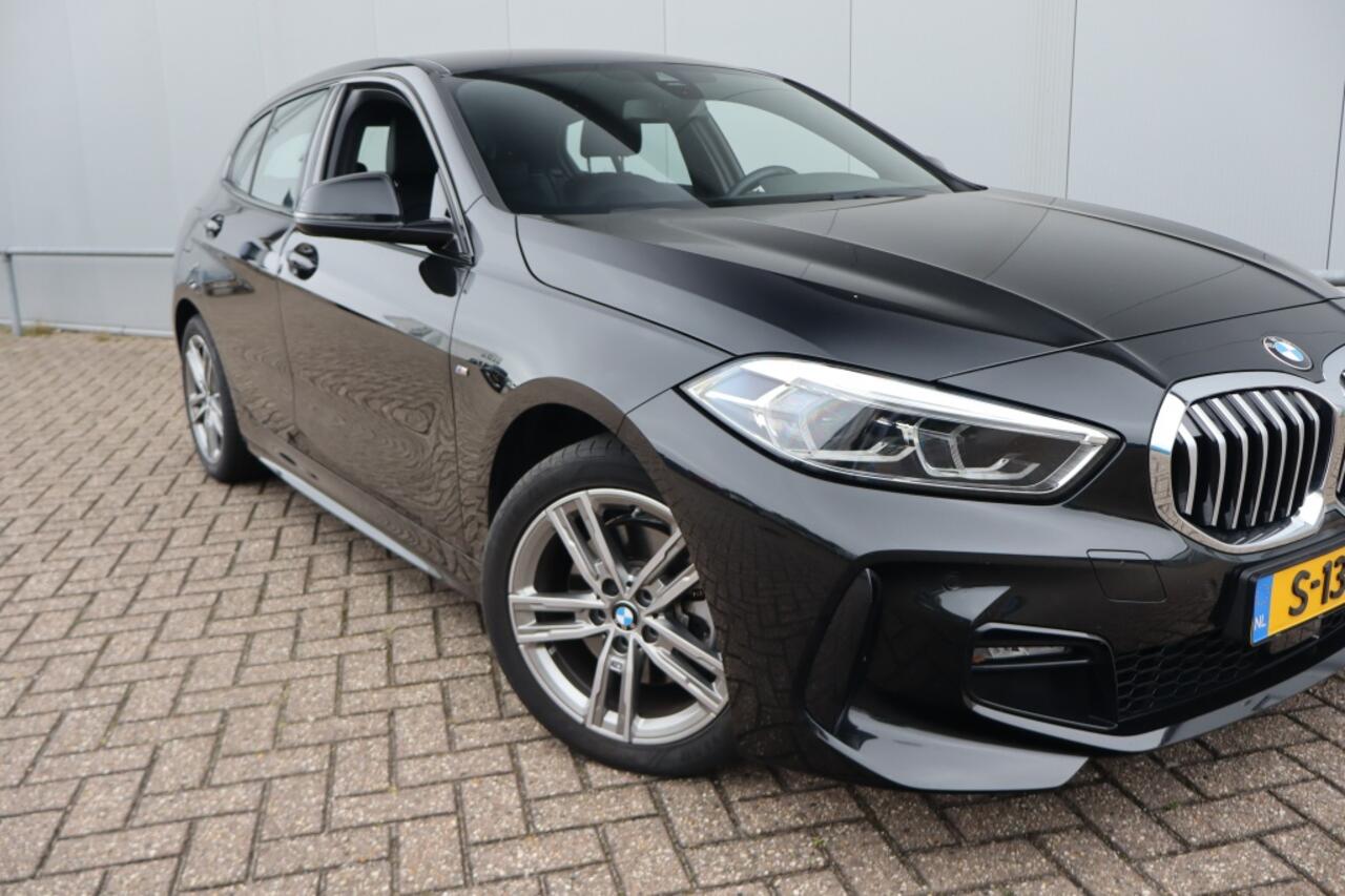 BMW 1-SERIE 118i M Sport I Geen Import I M pakket | Carplay | Compleet