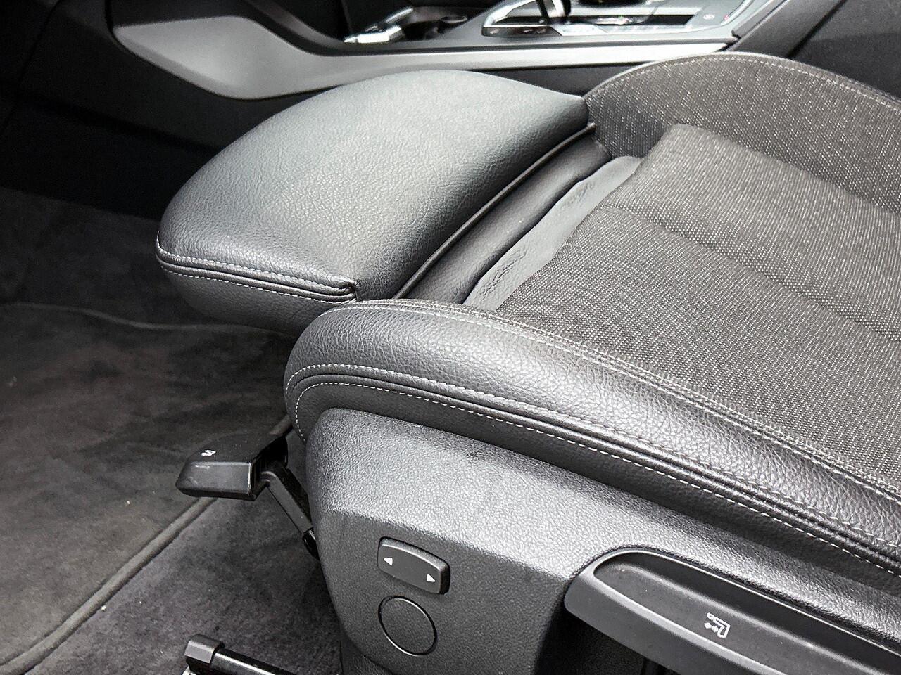 BMW 1-SERIE 116i Business Edition Plus CARPLAY | STOF-LEDER | NAVI