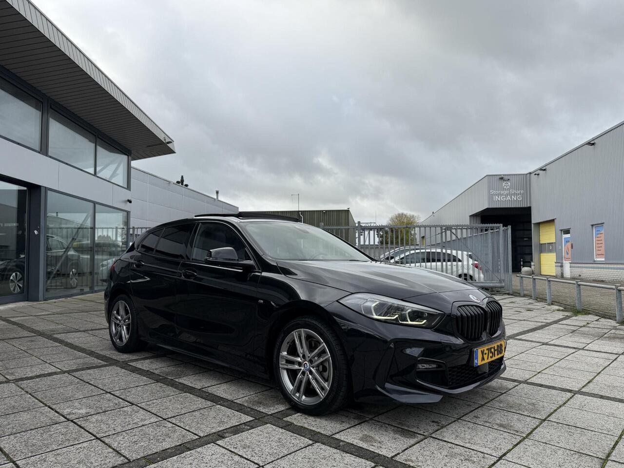 BMW 1-SERIE 118i Aut. M-Sport Edition | Panorama | Sportseats | Virtual Live Cockpit | LED |