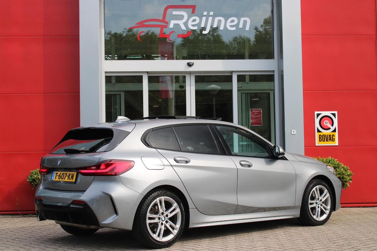 BMW 1-SERIE 118i 136PK M-SPORT EDITION | PANORAMISCH SCHUIF/KANTEL DAK | SFEER VERLICHTING | SHADOW LINE PAKKET | LEDEREN BEKLEDING "DAKOTA GEPERFOREERD" | VERWARMBARE VOORSTOELEN | LEDEREN M-SPORT STUUR | NAVIGATIE | ACHTERUITRIJCAMERA | PARKEERSENSOREN VOOR EN ACH