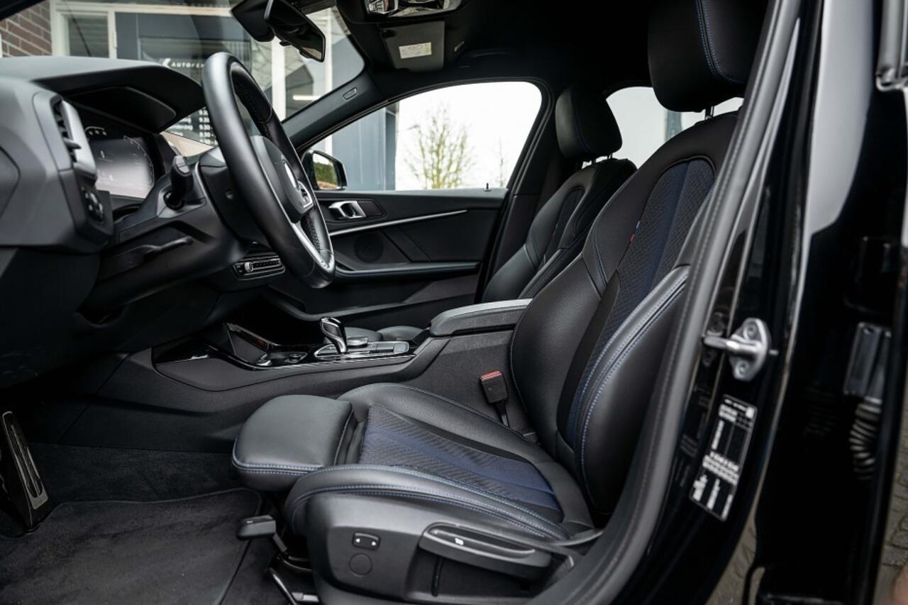 BMW 1-SERIE 118 118i M Sport | Shadow | Camera | Apple CarPlay | ACC | Stoelverwarming | Sportstoelen |