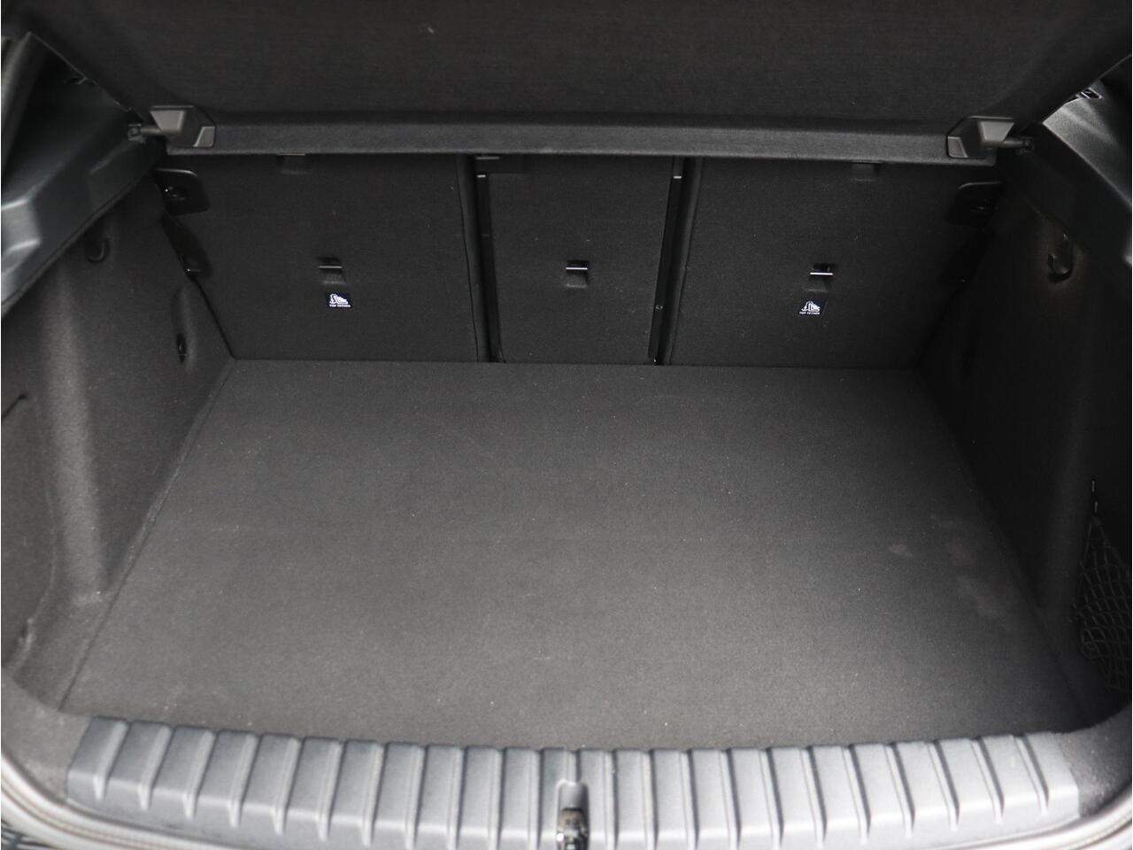 BMW 1-SERIE 5-deurs 118i | High Executive | M Sportpakket | Panodak | Head-Up | Harman Kardon | Elektr. Stoelen | Adaptive Cruise Control | Comfort Access | 18'' LMV | Lentevoordeel