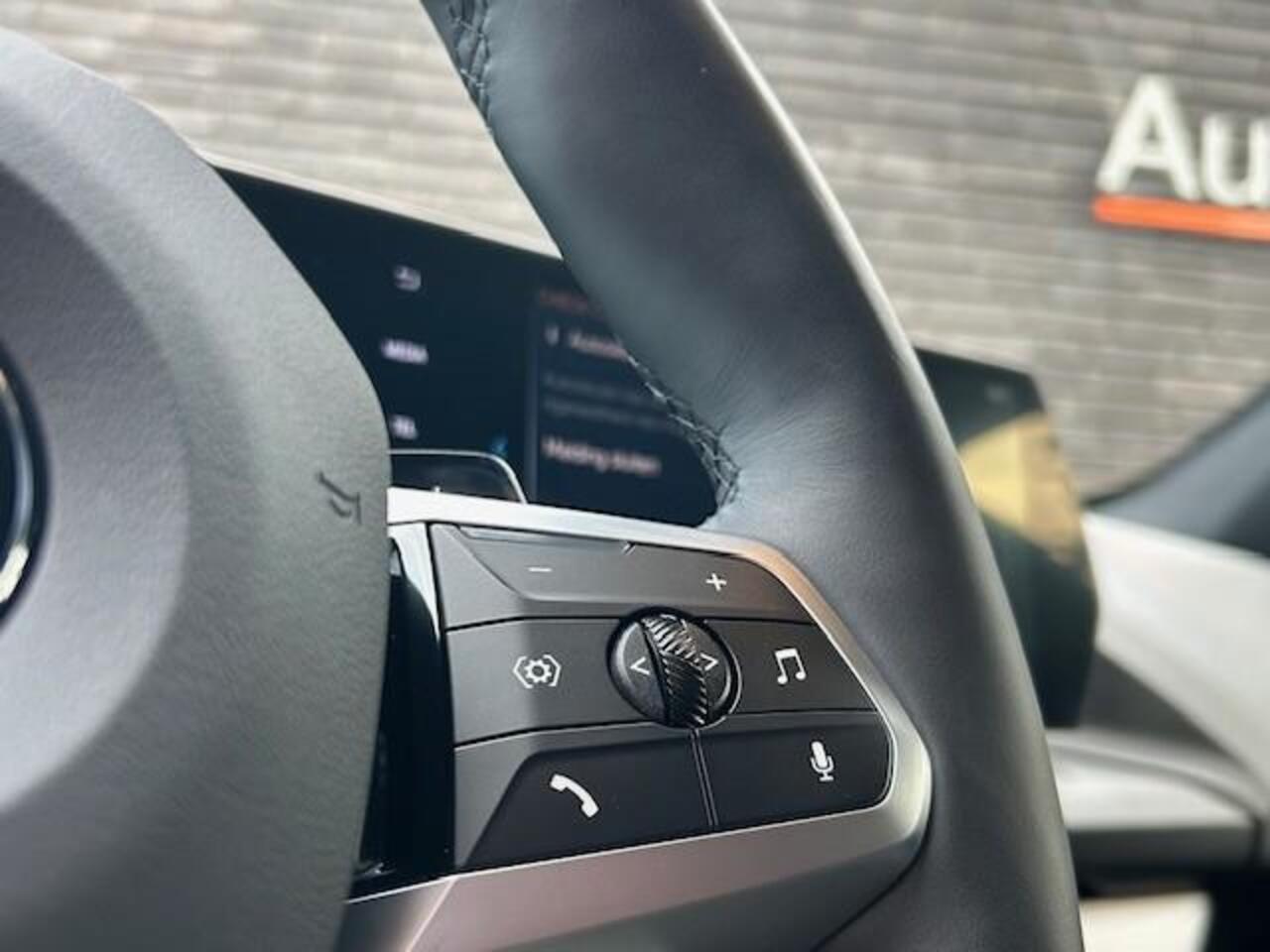 BMW 1-SERIE 120 M-Sport Design Edition l Sfeer Verlichting l Automaat l Apple Carplay