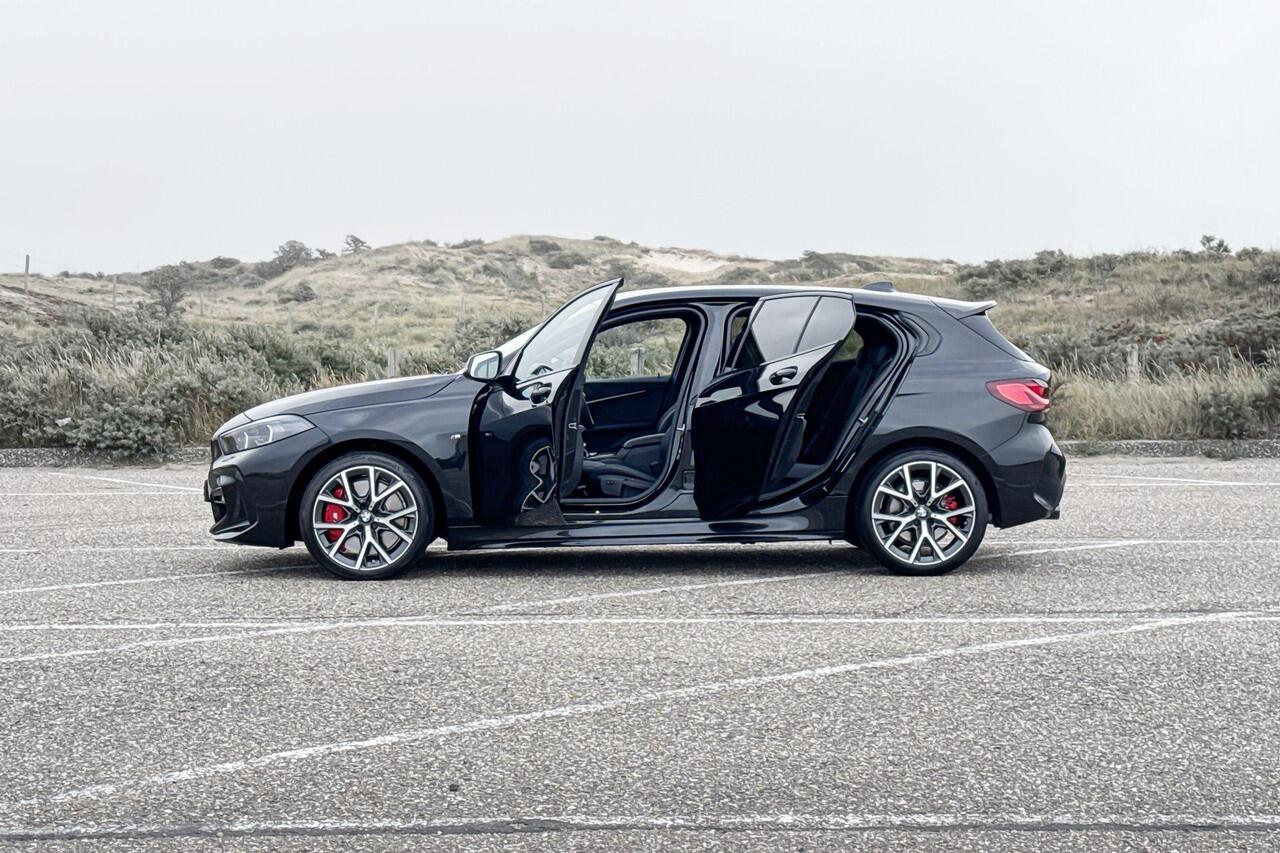 BMW 1-SERIE 118i | M Sport Pro | Stoelverwarming | Trekhaak |