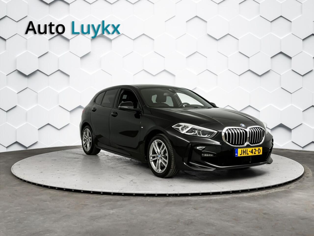 BMW 1-SERIE 118i M-Sport Automaat | Navigatie + Virtual Cockpit | Lederen Bekleding | M-Pakket