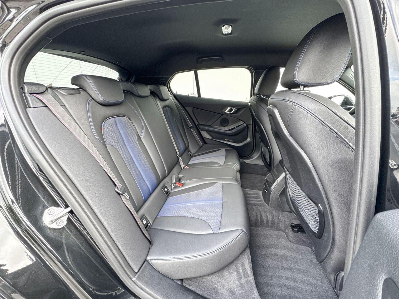 BMW 1-SERIE 118i M Sport | Trekhaak | Voorstoelen verwarmd