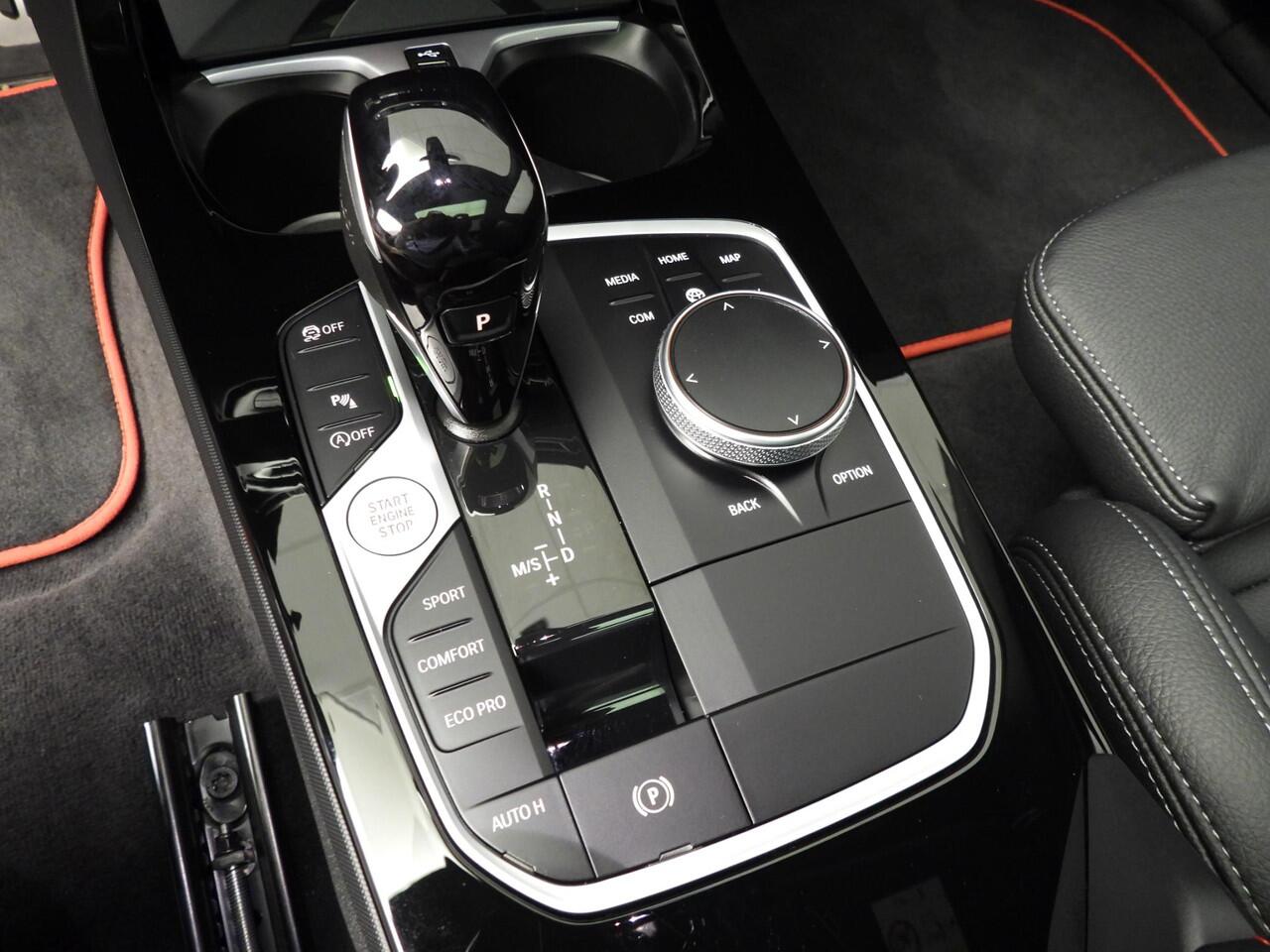 BMW 1-SERIE 5-deurs 128ti | M-Sportpakket | LED | Leder | HUD | Schuifdak | Elektr. zetels | Keyles go | DAB | Hifi speakers | Alu 18 inch