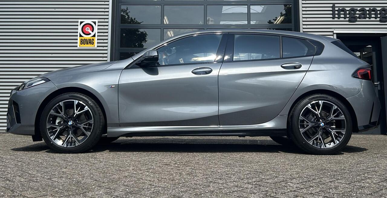 BMW 1-SERIE 120 M-Sport Design Edition l Sfeer Verlichting l Stoelverwarming l Apple Carplay l
