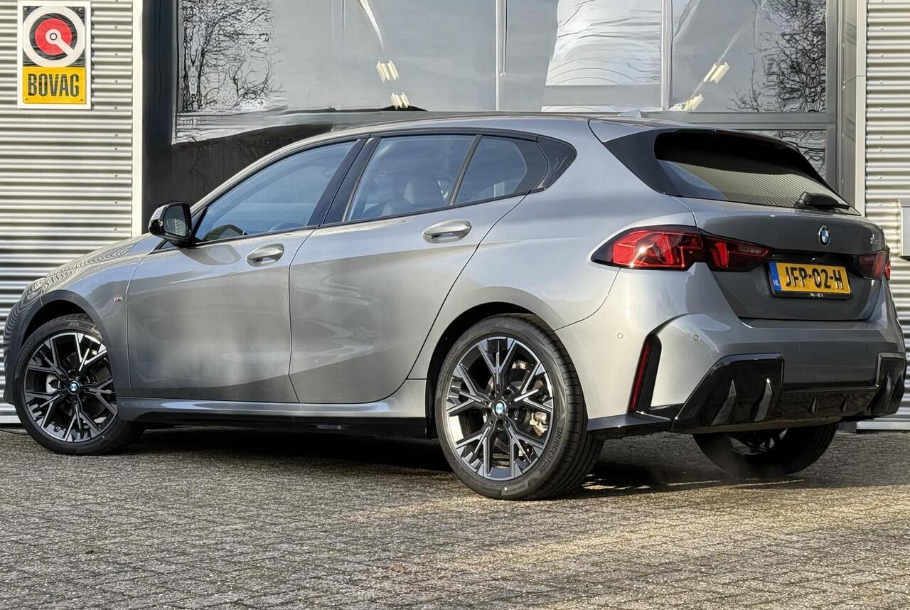 BMW 1-SERIE 120 M-Sport Design Edition l Sfeer Verlichting l Stoelverwarming l Apple Carplay l