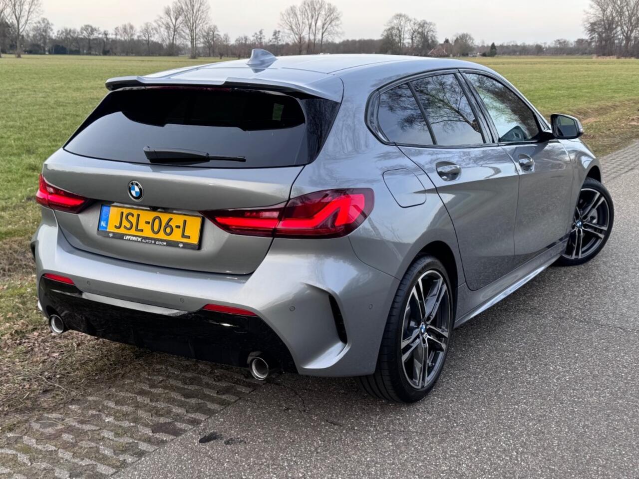 BMW 1-SERIE 120 I M SPORT AUT. / 2024 / 4DKM