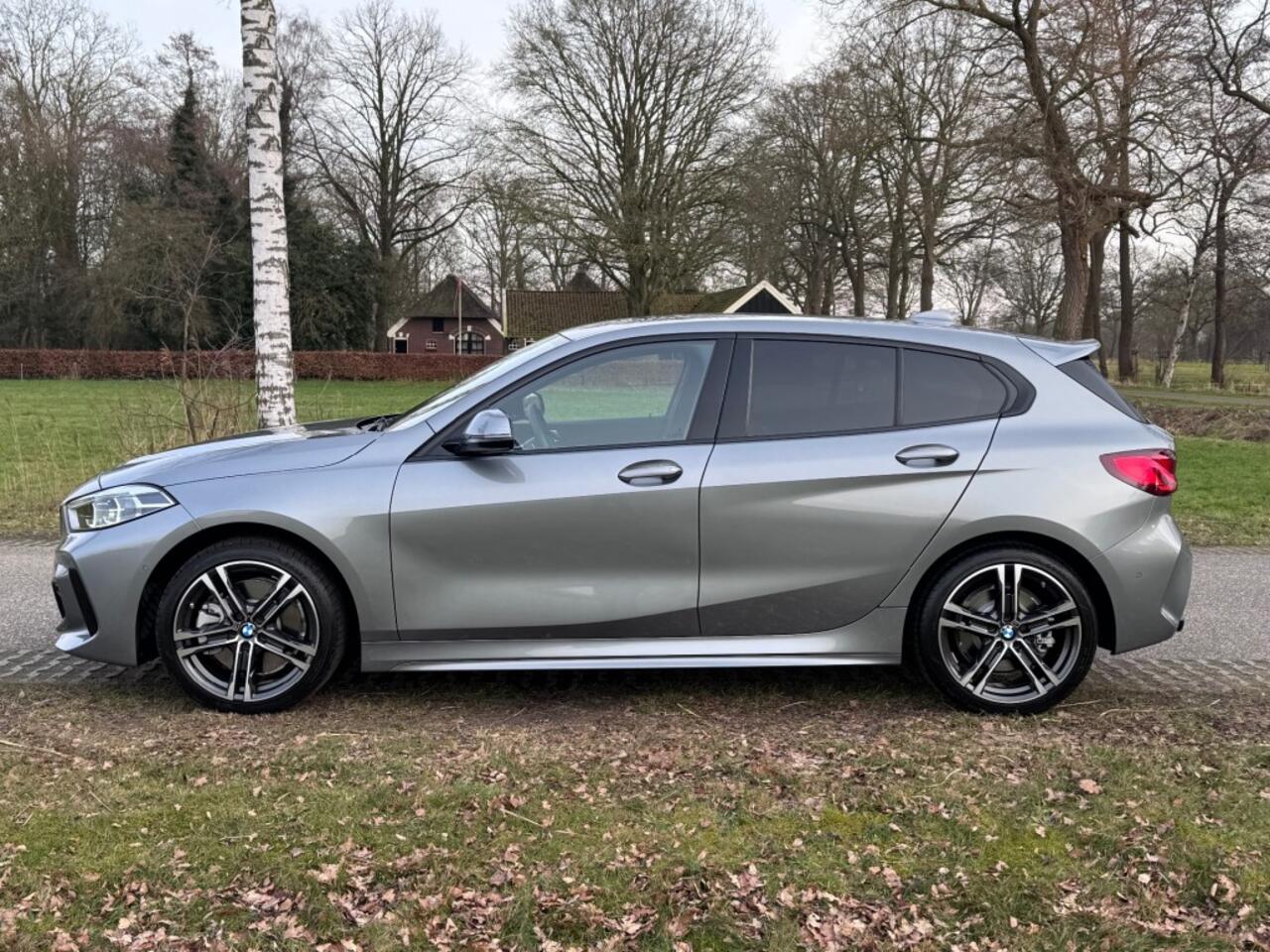 BMW 1-SERIE 120 I M SPORT AUT. / 2024 / 4DKM