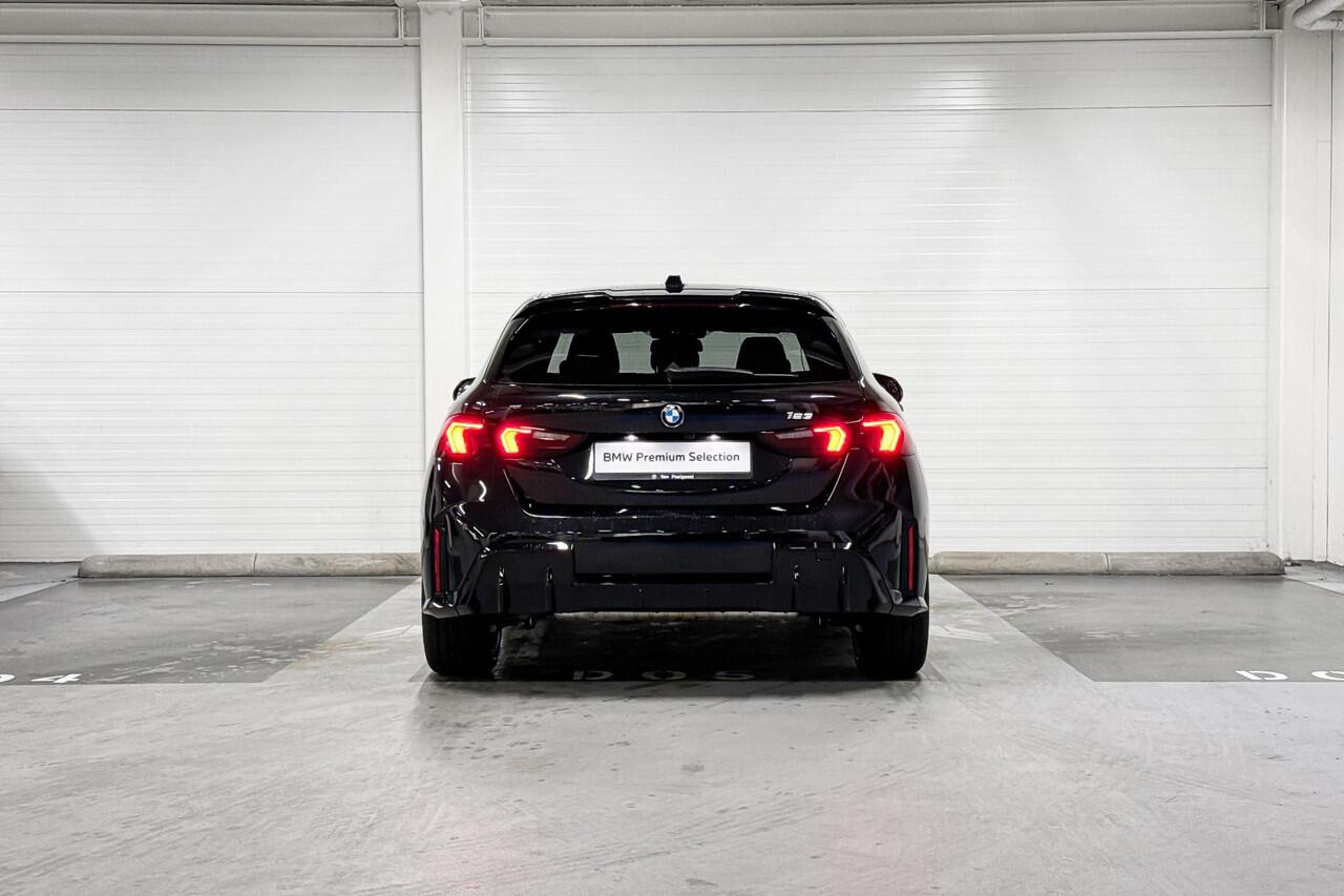 BMW 1-SERIE 123 xDrive | M-Sport Pro | Innovation Pack | Head-up Display | Harman/Kardon | Comfort Access |