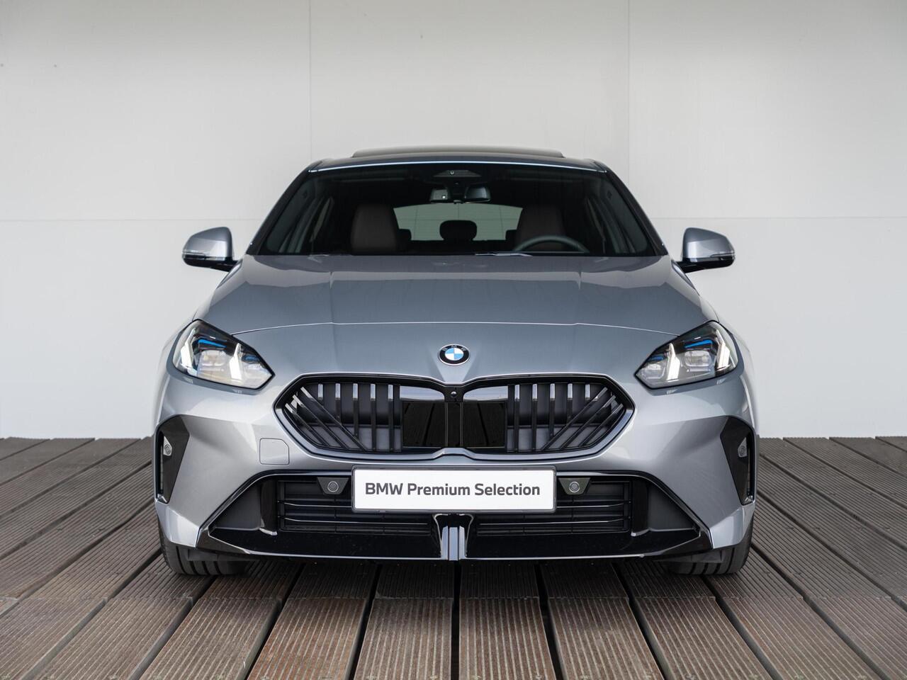 BMW 1-SERIE 120 | M Sportpakket Pro | Comfort Access | Panoramadak | Harman-Kardon | Verwarmd Stuurwiel | 18'' | Ekris Selection