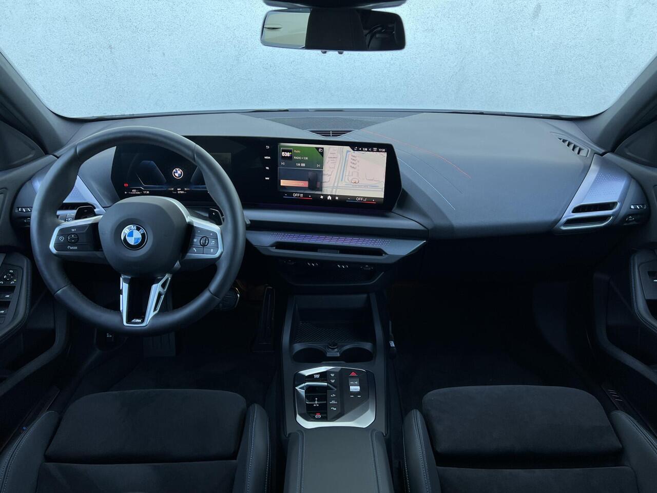 BMW 1-SERIE 120 5-deurs | M Sportpakket Pro | Premium Pack | Ekris Selection