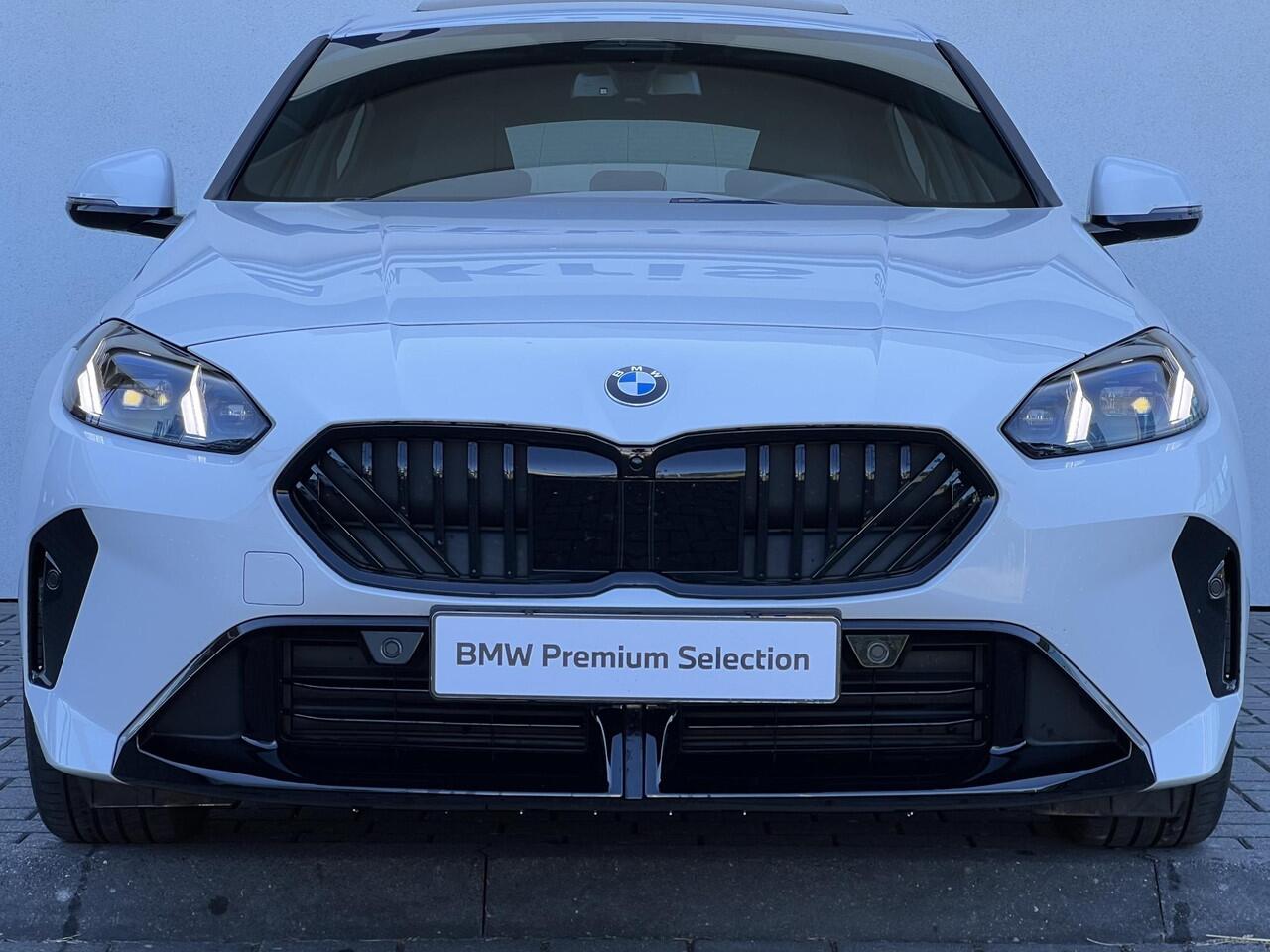 BMW 1-SERIE 120 5-deurs | M Sportpakket Pro | Premium Pack | Ekris Selection