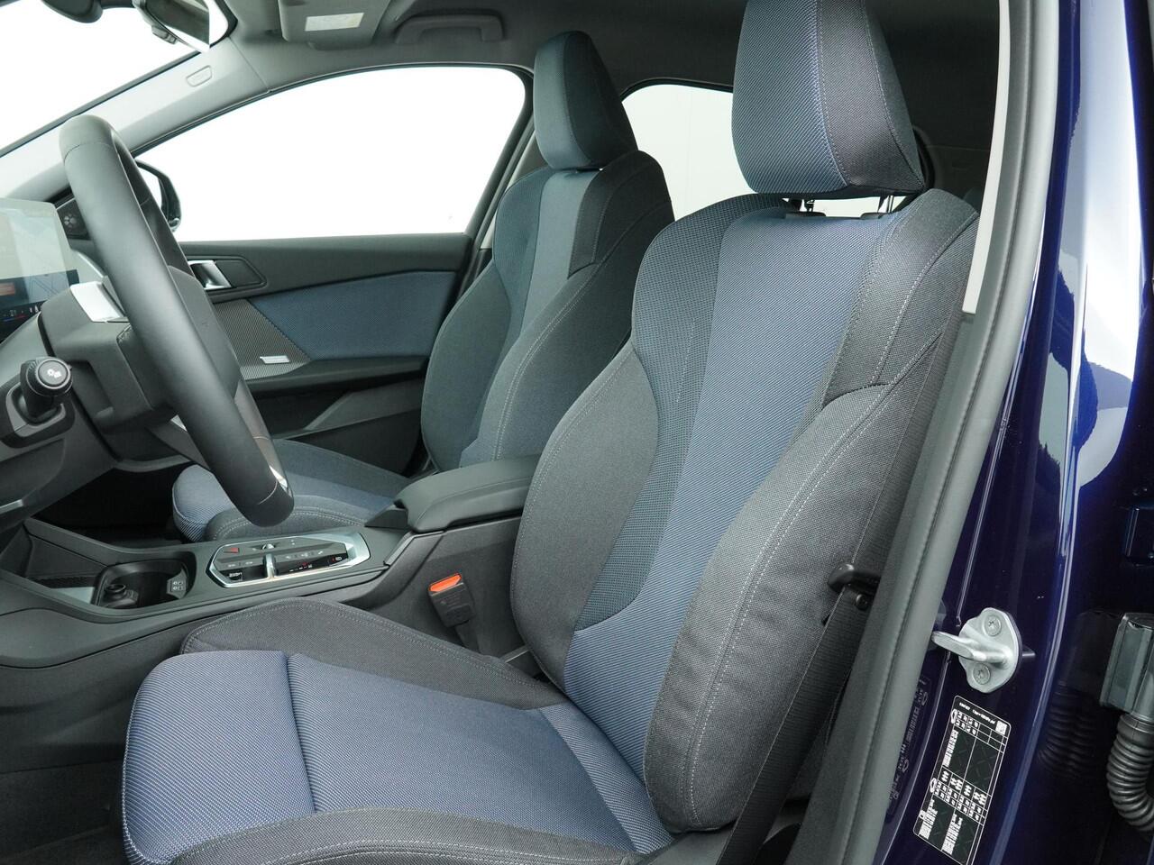 BMW 1-SERIE 5-deurs 120 | M-Sport Design | Achteruitrijcamera | NAVI | Harman-Kardon | Ekris Selection