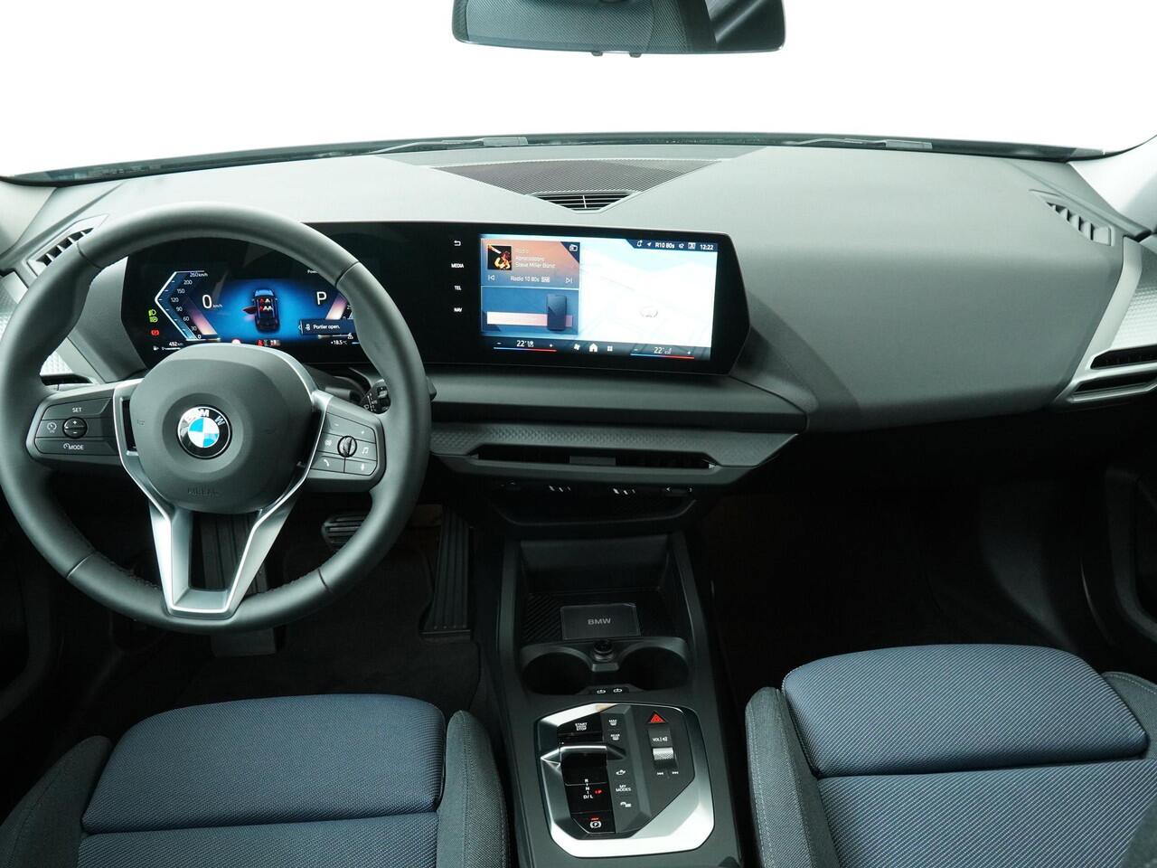 BMW 1-SERIE 5-deurs 120 | M-Sport Design | Achteruitrijcamera | NAVI | Harman-Kardon | Ekris Selection