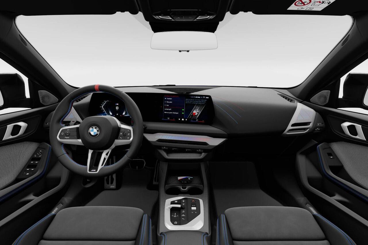 BMW 1-SERIE M135 xDrive BMW 1 Serie M135i xDrive | M Sport Pro | Premium Pack | Harman-Kardon sound system | VPLD