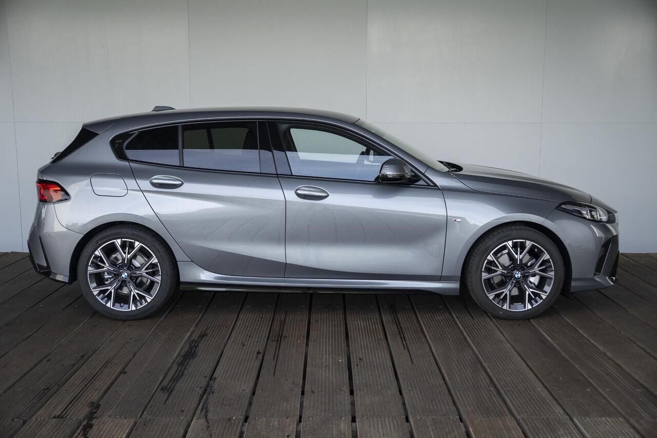 BMW 1-SERIE 120 | M Sportpakket | Premium Pack | Comfort Access | Stoelverwarming | Driving Assistant Plus | 18'' | Ekris Selection