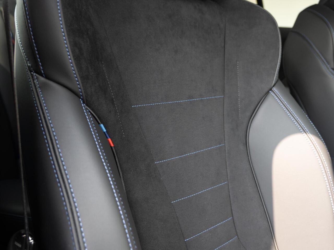 BMW 1-SERIE 120 | M Sportpakket Pro | Premium Pack | Verwarmd Stuurwiel | Comfort Access | Achteruitrijcamera | Stoelverwarming | Harman-Kardon | Ekris Selection