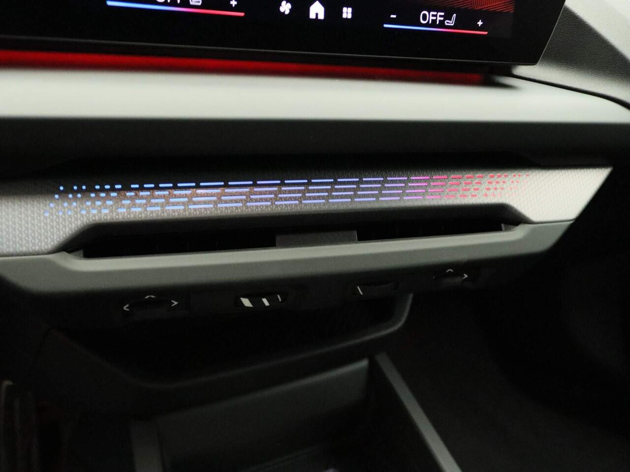 BMW 1-SERIE 5-deurs M135i xDrive | M Sportpakket Pro | Innovation Pack | Nieuw