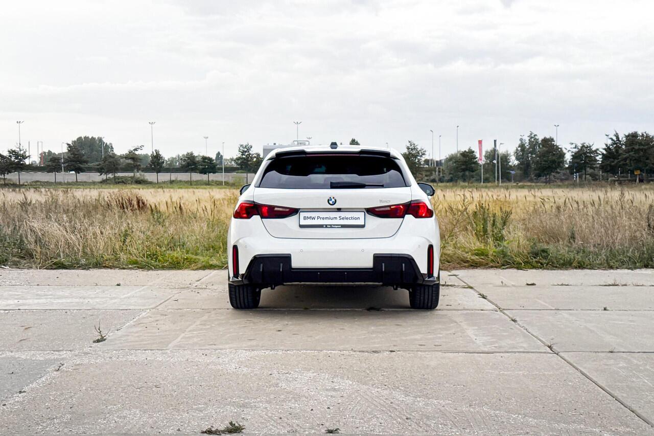 BMW 1-SERIE 120 M Sport Design Edition | Harman Kardon | Comfort Access | Stoelverwarming |