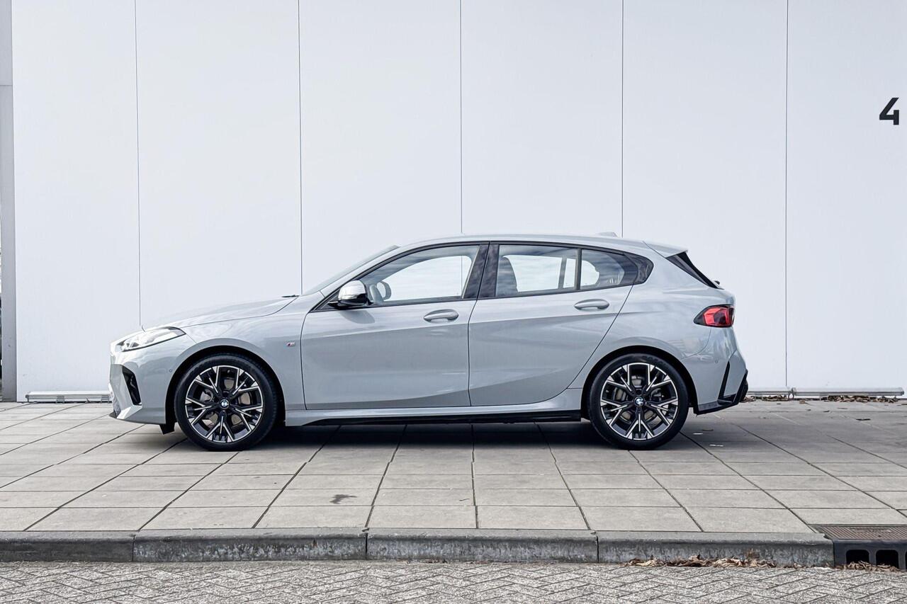 BMW 1-SERIE 120 i M-Sport Pro 19 Inch / Adaptief M Onderstel / Stoelverwarming / Driving Assistant